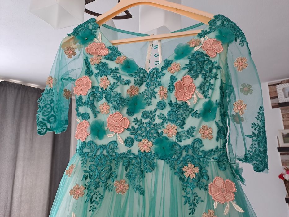 Vând rochie eveniment