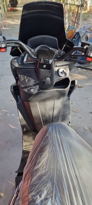 Maxi Skuter 150 Strong