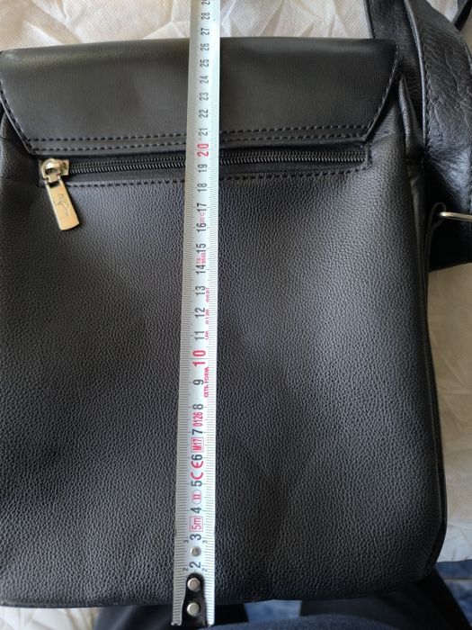 Продавам чисто нови мъжки чантички