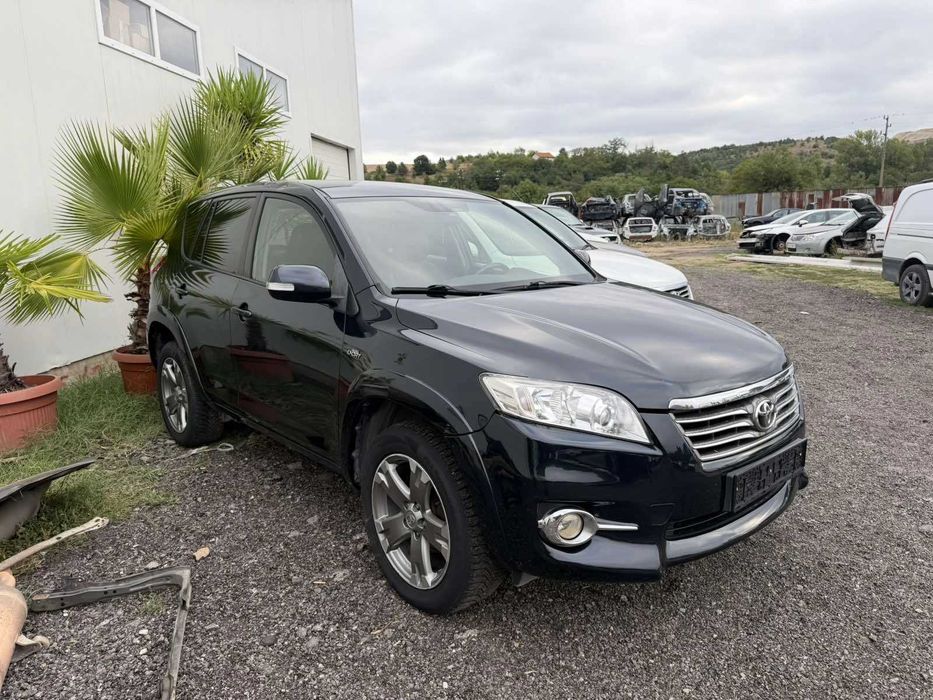 Toyota Rav4 2010г Facelift 2.2 150 кс На Части