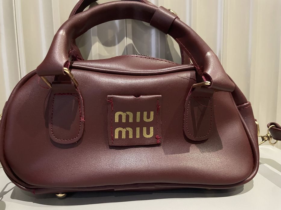 Geanta Miu Miu  visinie