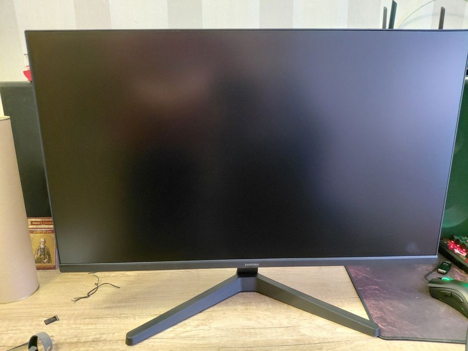 Монитор Samsung 27 дюймов