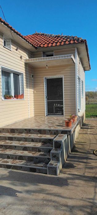 Продава се Къща в с. Раковски, Област Добрич - 90 кв.м за 912 €/кв.м - Снимка #1