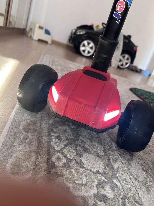 Самокат с дымом с музыкой +с блютузом