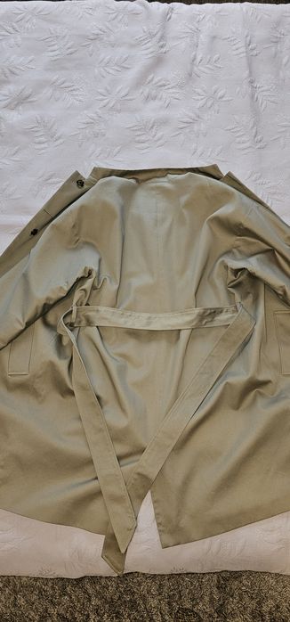 Продам плащ Cortefiel, в отличном состоянии