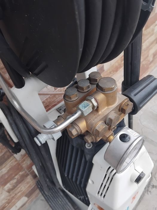 Kranzle 145T 160bar Машина за Отпушвате на Канали  дълъг маркуч с дюза