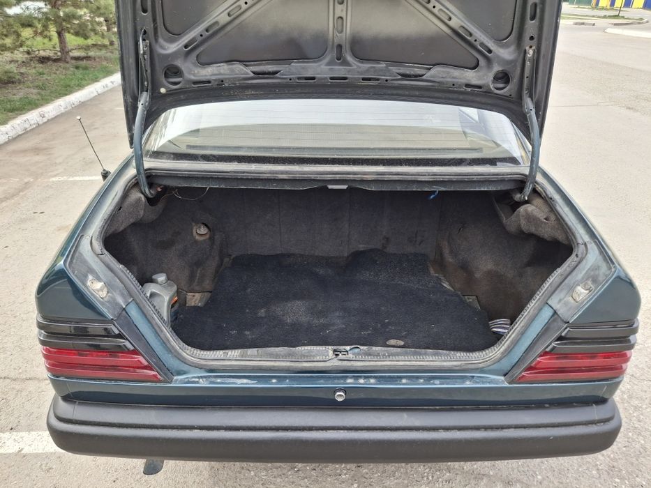 Продам мерседес 124