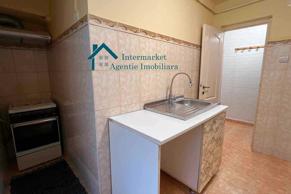 De vanzare  Apartament 2 camere parter
