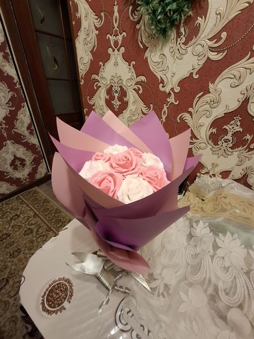 Продам Букет с блестящими розами