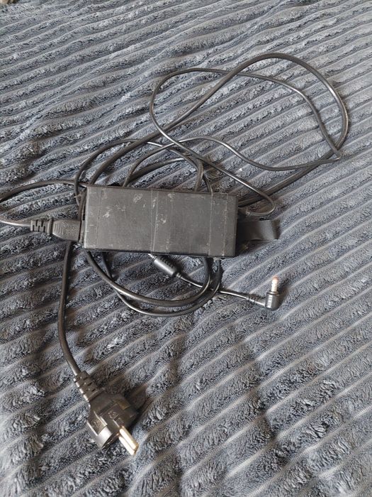 Офисный ноутбук Lenovo