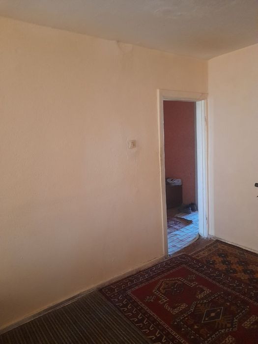 Chirchiq shahar 3 mkrayonda 3 xona uy sotiladi yulni yuzida