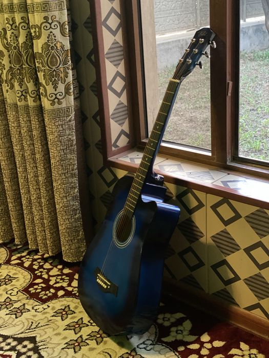 Gitara accustika