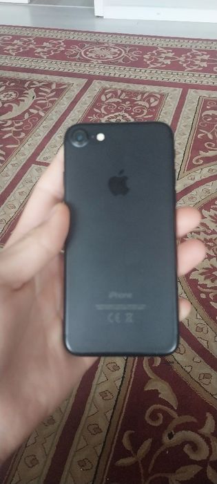 Айфон 7 128 гб . .