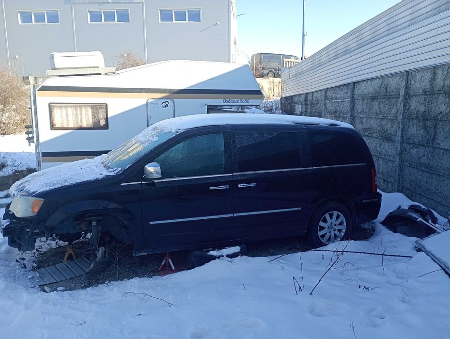 Dezmembrez Chrysler Grand Voyager V 2010