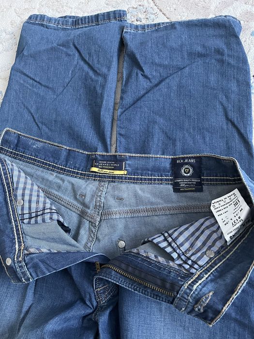 Джинсы сатылады BLK JEANS