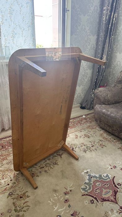 Продаю диван, стол и так далее