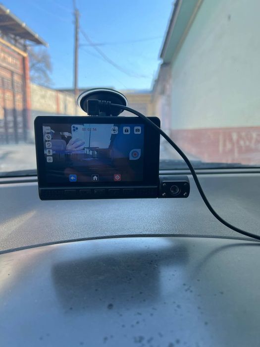 3 В 1 видеорегистратор новый   в нутри салона тоже снимает
