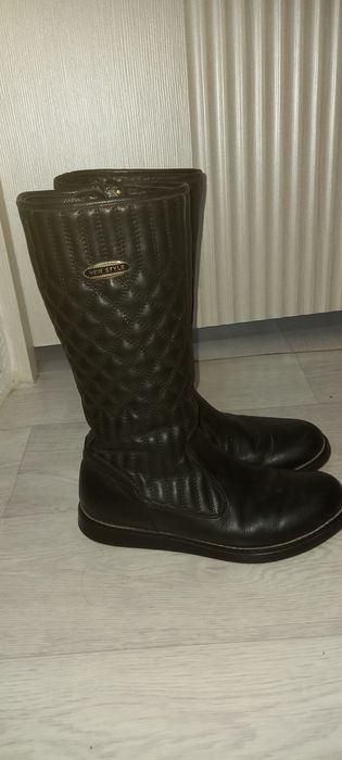 Продам зимнию обувь