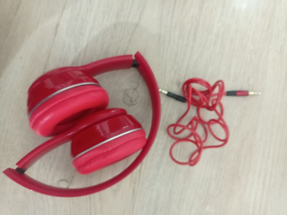 Блютуз наушники с USB кабелем(без производителя)