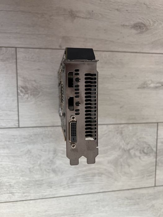 ASUS RX 570 4GB DDR5 dvi only