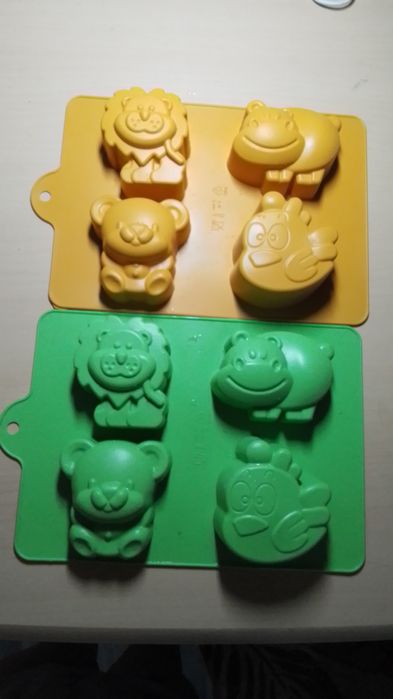 Продам формочки целеконовые