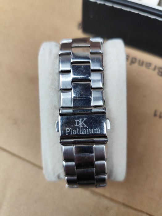 Часовници по договарян всички работещи .