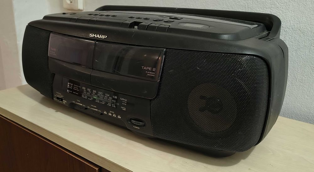 Radiocasetofon cu cd SHARP