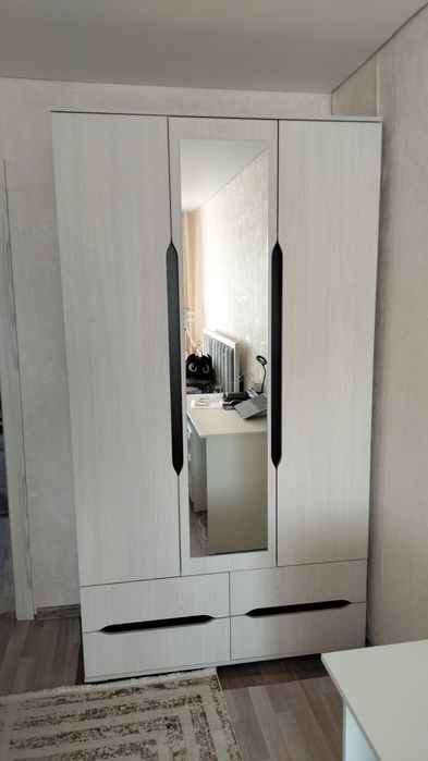 Продам шкаф (новый)