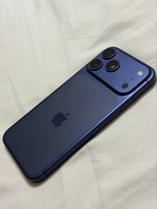 Iphone 17 pro max IDEAL!