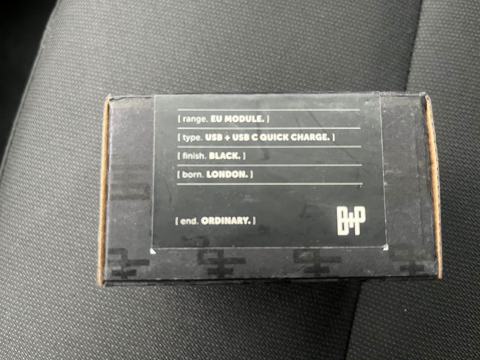 USB A+C QUICK CHARGER Buster + Punch London