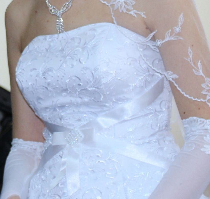 Свадебное платье продам