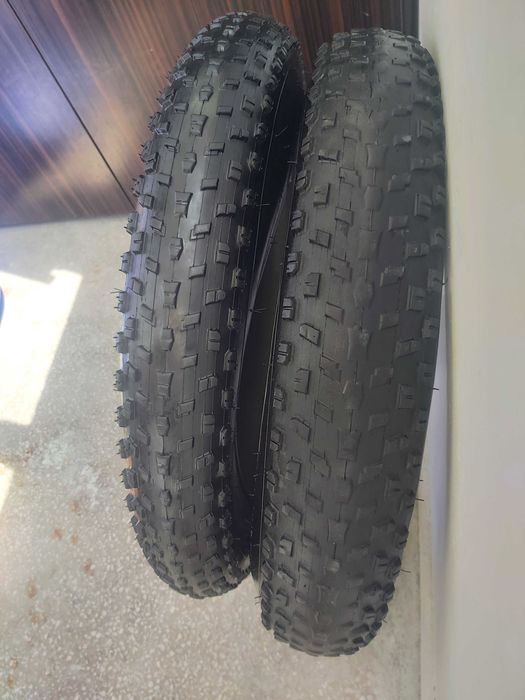 Set 2 cauciucuri Fat Bike 20x4.0 (in stare decenta)