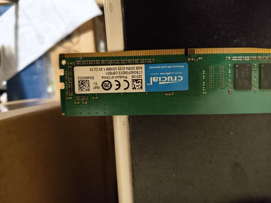 Vând RAM DDR4 8GB 2133 Crucial