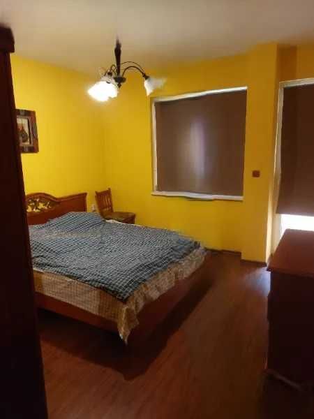 Реновиран тристаен тухлен апартамент