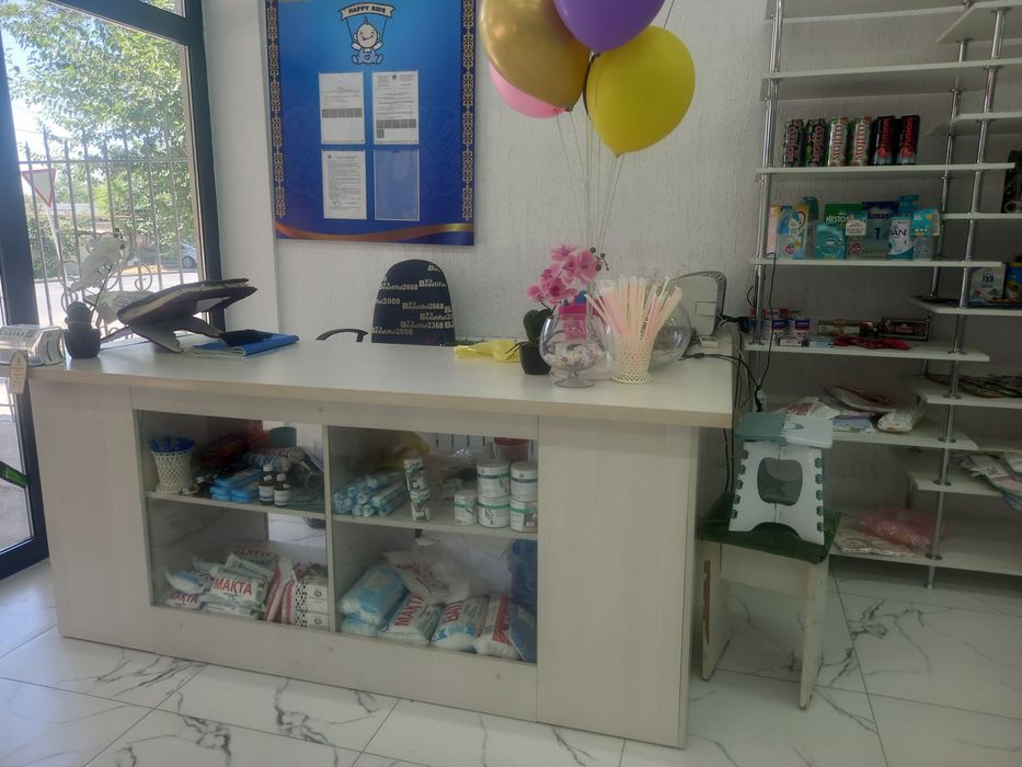 Шкаф для магазина