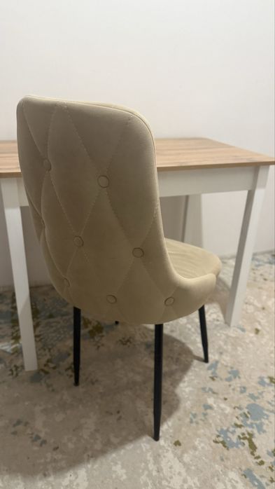 Срочно продаю стулья