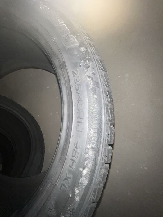 Шина 235/45/18 новый