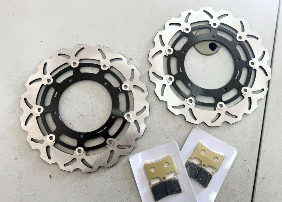 НОВИ спирачни дискове и накладки за Yamaha R1 / R6 / V-max / FJR / FZ1