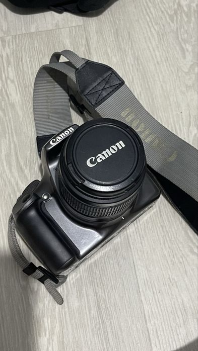 Canon eos 1100d