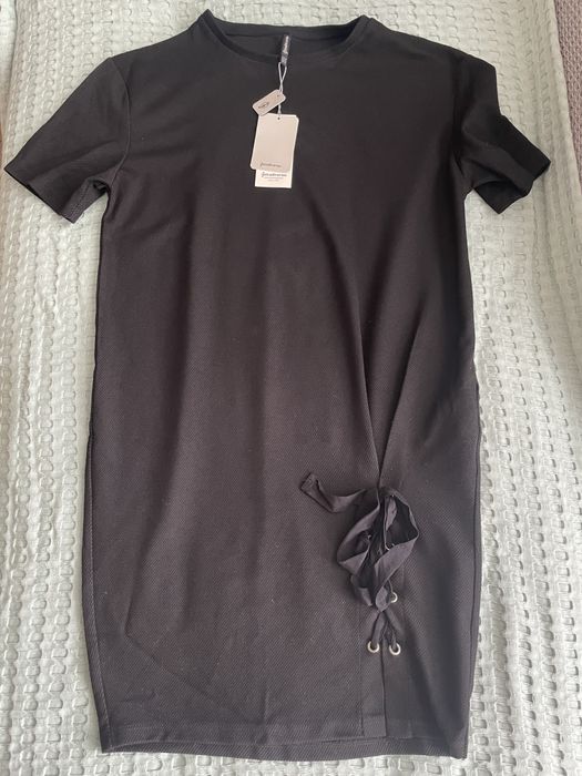 Малка черна рокля