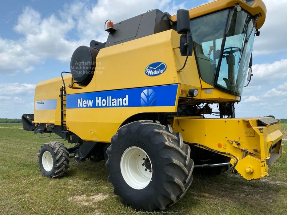 Combina New Holland TC 5070