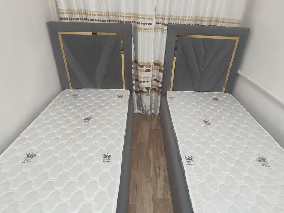 Однаспалка, диван