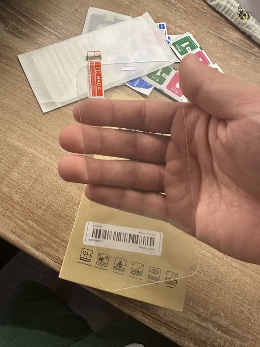 5бр стъклен протектор 12 про iphone + подарък