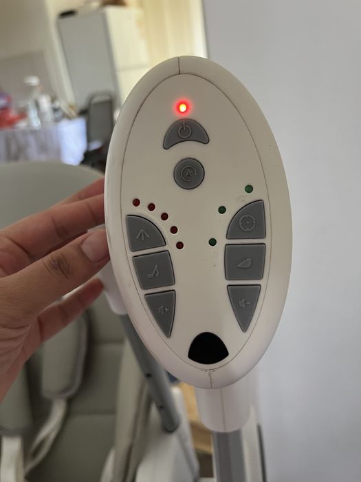 Стульчик для кормление и шезлонг-качалка