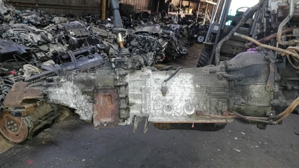Привозной двигатель 4m40