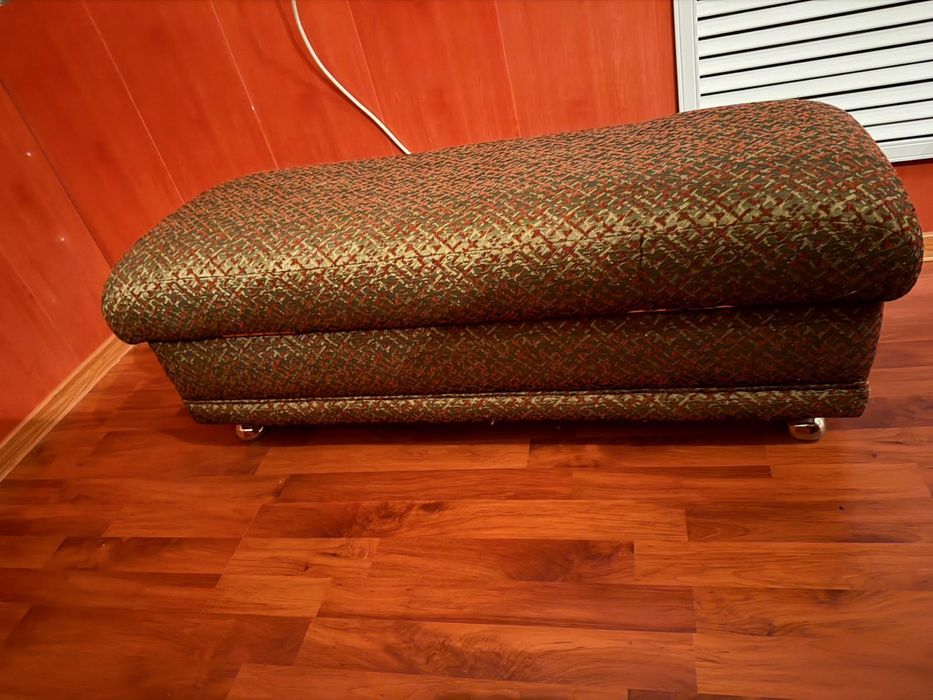 Шкаф,кухонный шкаф,телевизор продаем