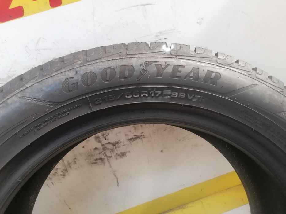 215/55/17 2*Goodyear iarna 98v dot 2521. 7,,78mm