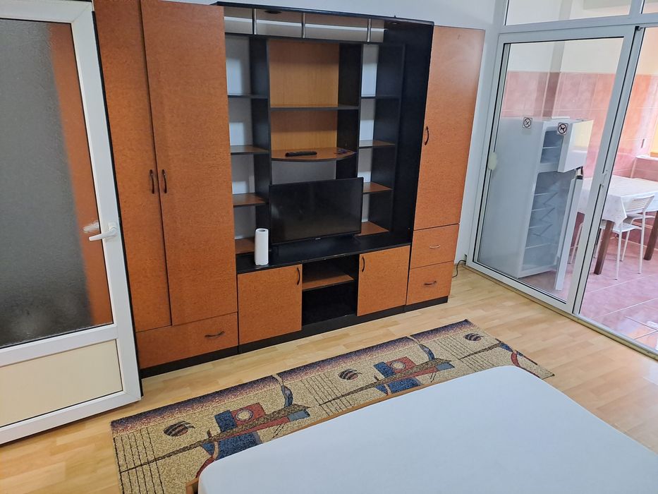 Inchiriez garsoniera