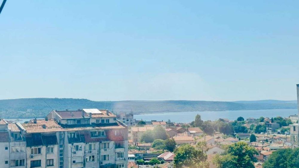 Продава се Четиристаен апартамент в Варна, Център - 105 кв.м за 996 €/кв.м - Снимка #2