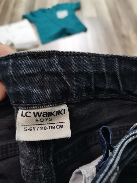 Детски дънкиLC Waikiki 10лв.